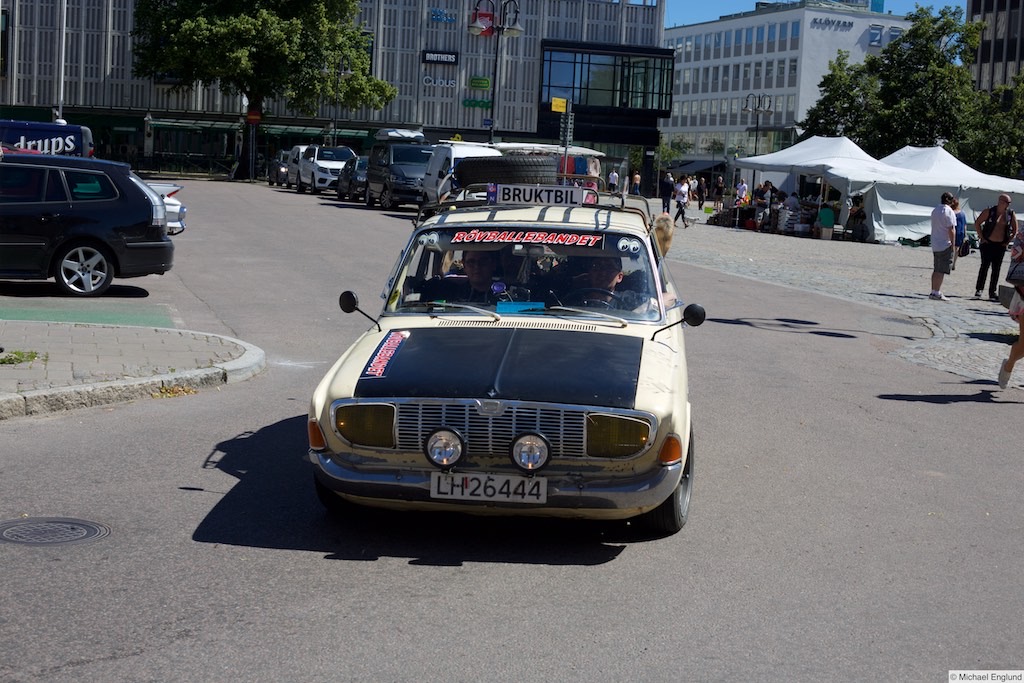 8 6F4B6055